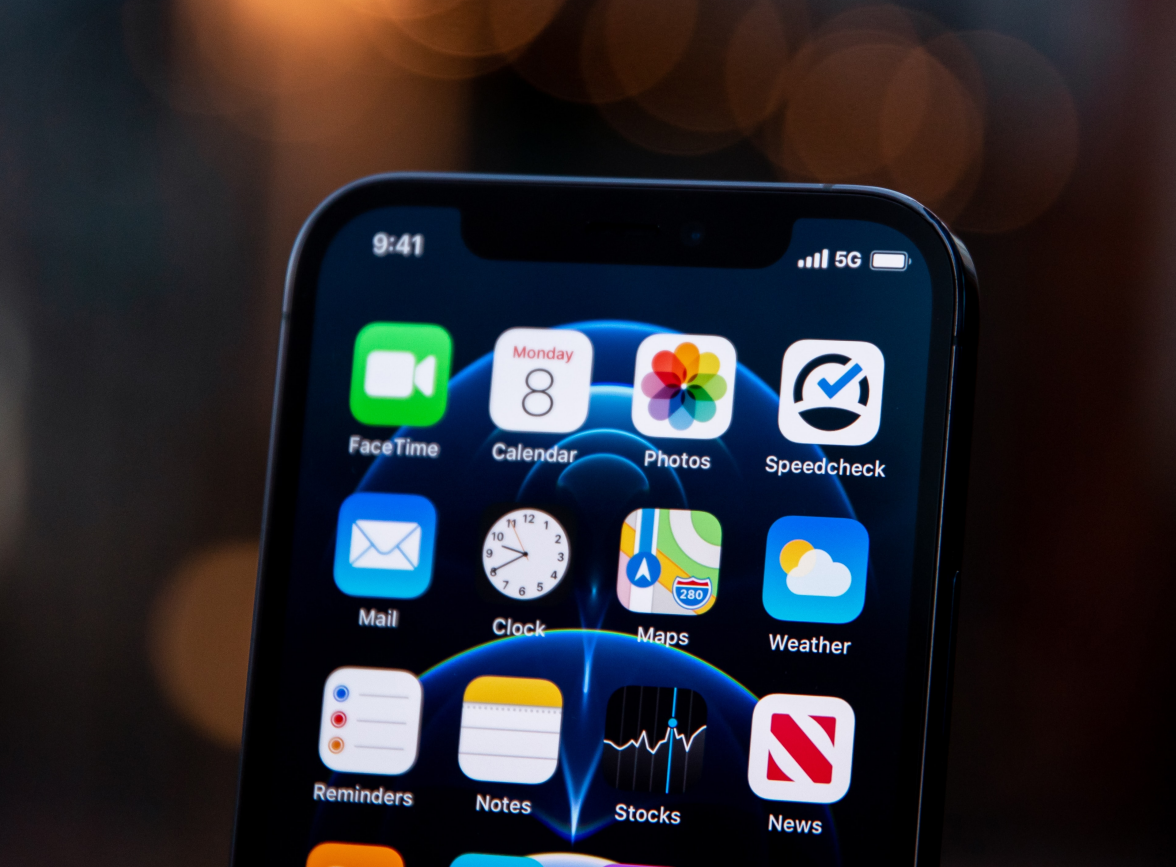 忠县苹果手机维修分享为什么 iPhone 12 在冬季会自动关机 